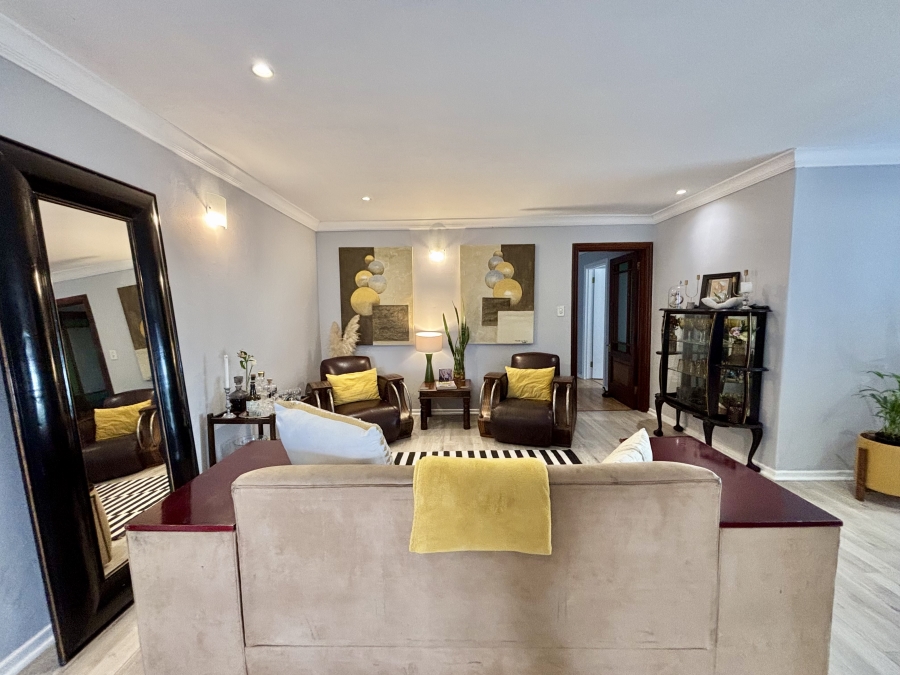5 Bedroom Property for Sale in Vierlanden Western Cape